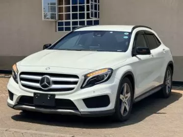 Mercedes-Benz GLA 180