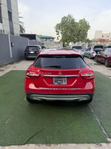Mercedes-Benz GLA 250