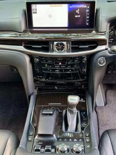 Lexus LX 570
