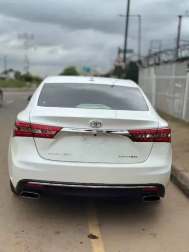 Toyota Avalon