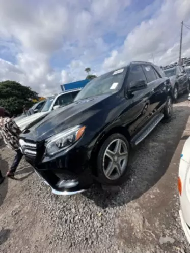 Mercedes-Benz GLE 400