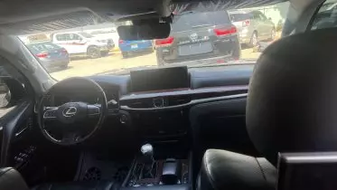 Lexus LX 570