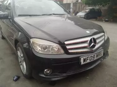 Mercedes-Benz C200