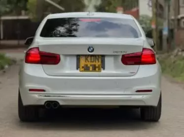 BMW 320i