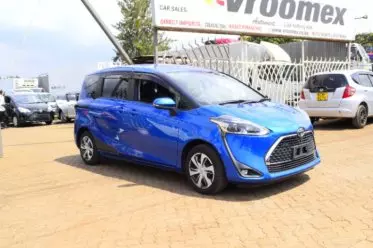 Toyota Sienta