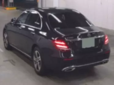 Mercedes-Benz E200
