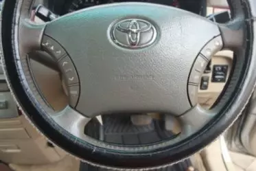 Toyota Ipsum