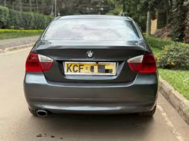 BMW 320i