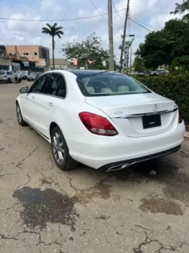 Mercedes-Benz C 300