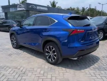 Lexus NX 200