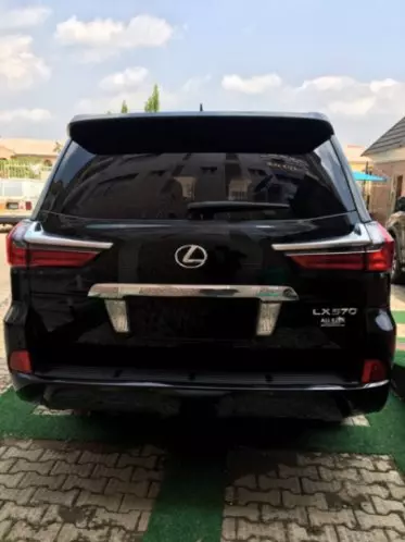 Lexus LX 570