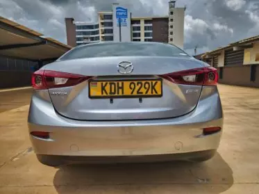 Mazda Axela
