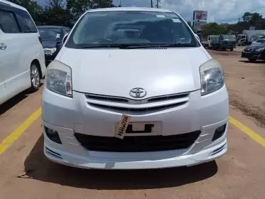 Toyota Passo Sette