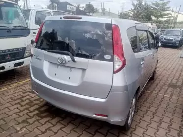Toyota Passo Sette