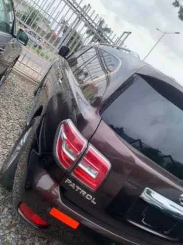Nissan NAVARA LE +