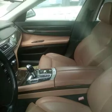 BMW 750