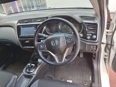 Honda Grace Hybrid