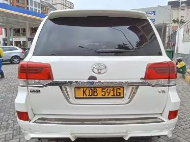 Toyota Landcruiser  V8
