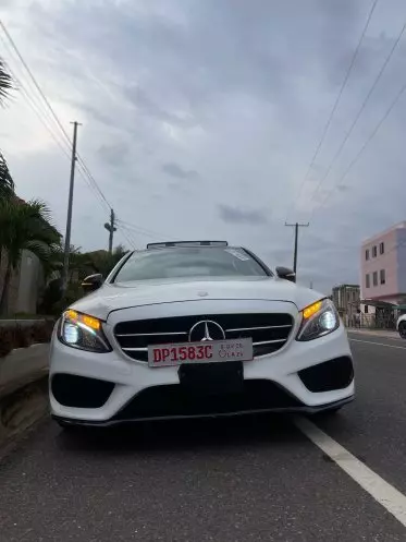 Mercedes-Benz C 300