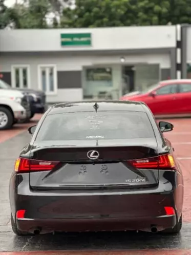 Lexus IS 200