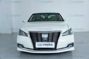 Toyota Crown Royal saloon Hybrid