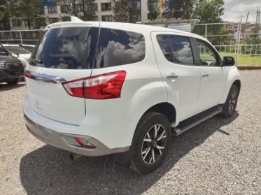 Isuzu MUX