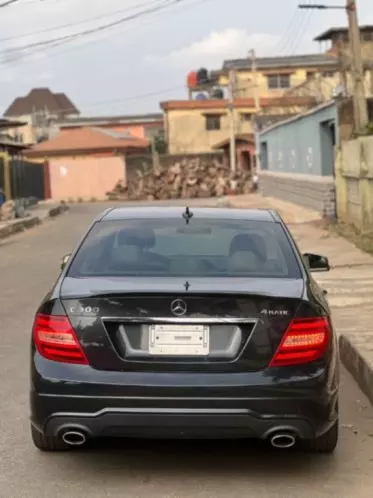 Mercedes-Benz C 300