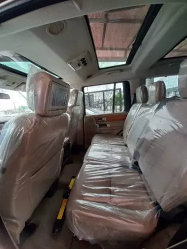 Land Rover LR 4