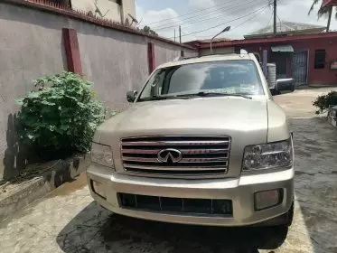 Infiniti QX56