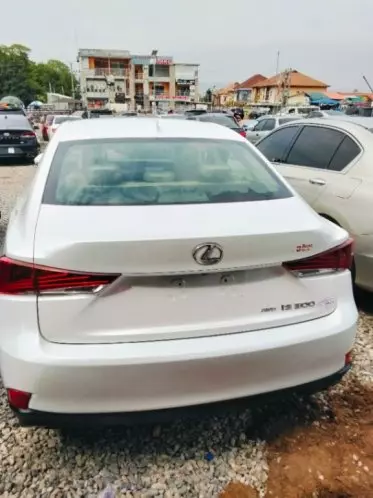 Lexus IS 300
