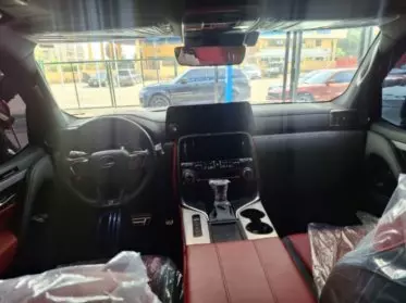 Lexus LX 600