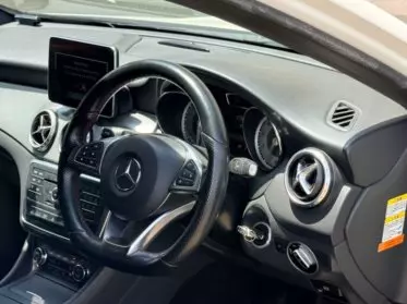 Mercedes-Benz GLA 180