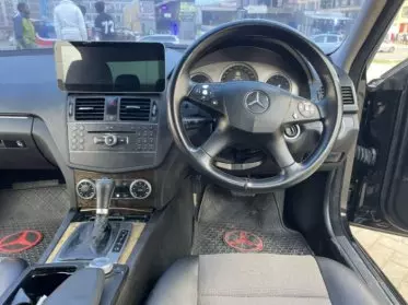 Mercedes-Benz C 200