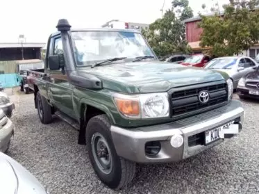 Toyota Land Cruiser Pick Up