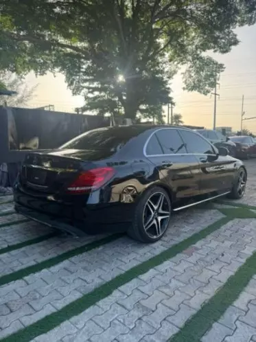 Mercedes-Benz C 300