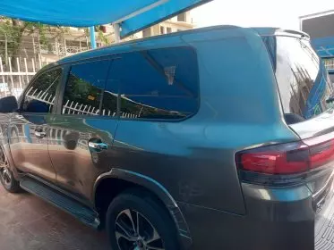 Toyota LAND CRUISER VGX