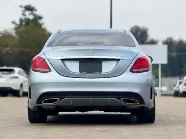 Mercedes-Benz C200