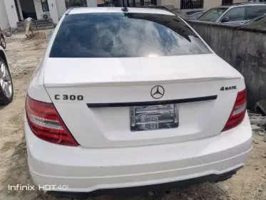 Mercedes-Benz C 300