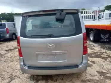 Hyundai H-1 Starex
