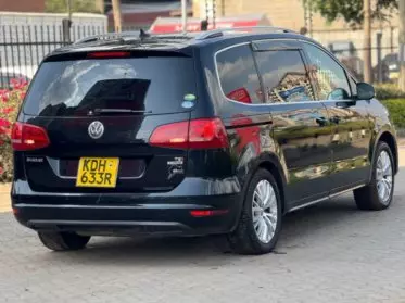 VOLKSWAGEN polo sedadan trend  ba ess