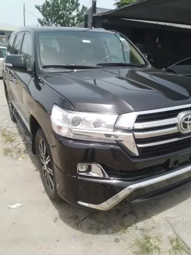 Toyota Land Cruiser Prado VX.L
