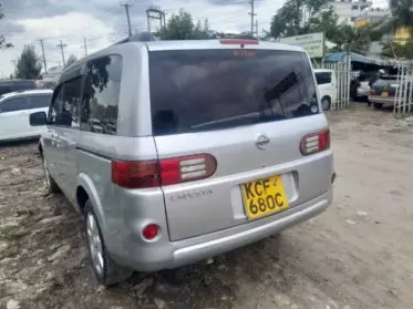 Nissan Lafesta 