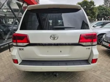Toyota Landcruiser ZX