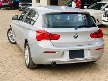 BMW 118