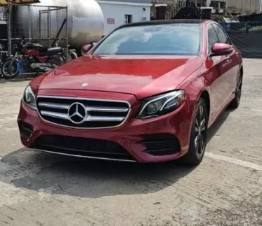 Mercedes-Benz E 300