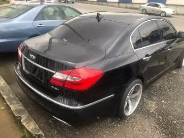 Hyundai Genesis