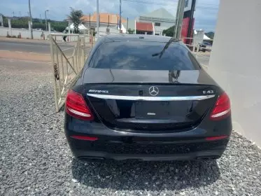 Mercedes-Benz E 43 AMG