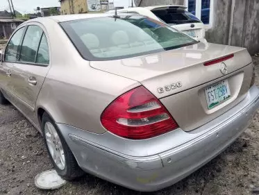 Mercedes-Benz E 320