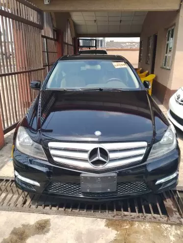 Mercedes-Benz C 300