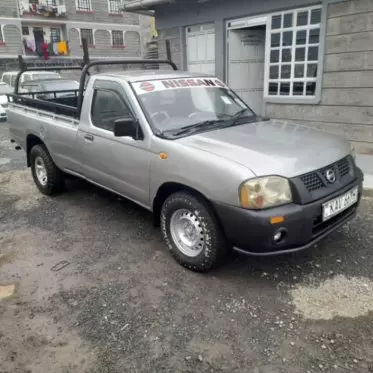 Nissan NV300